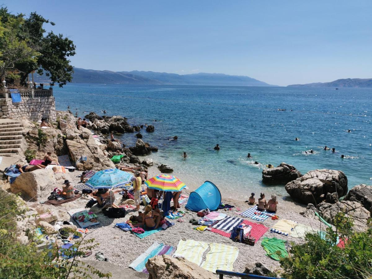 Villa Clara Apartments Kvarner Novi Vinodolski Eksteriør billede